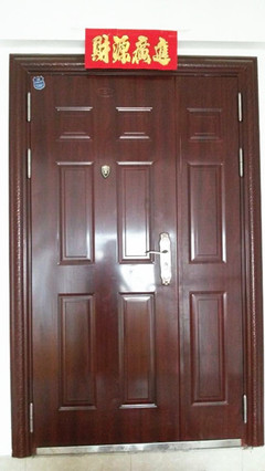 選購指南 不銹鋼、鋼制與木質防火門的特性與應用